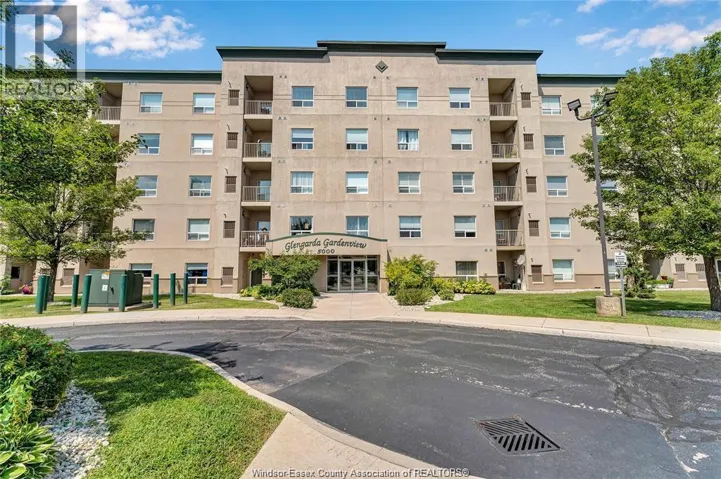5000 WYANDOTTE Unit# 304, Windsor, Ontario N8Y5B8