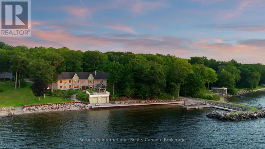 250 GORDON DRIVE, Penetanguishene, Ontario L9M1Y4