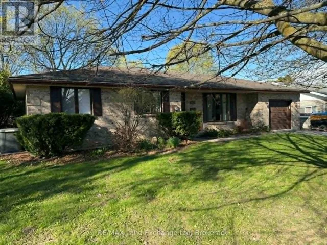 142 CHARLES STREET, North Huron (Wingham), Ontario N0G2W0