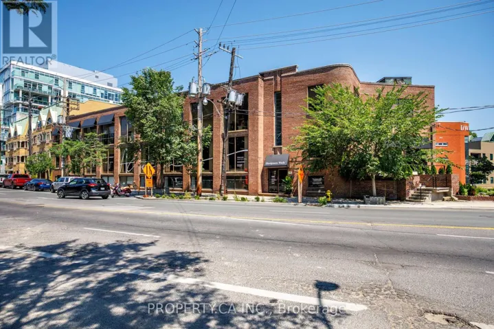 UNIT 105 - 320 DAVENPORT ROAD, Toronto (Annex), Ontario M5R0A8