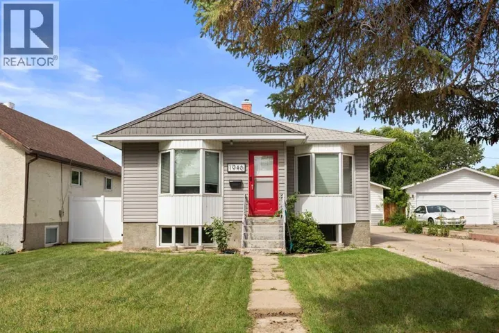 1946 15 Avenue SE, Medicine Hat, Alberta T1A3R8