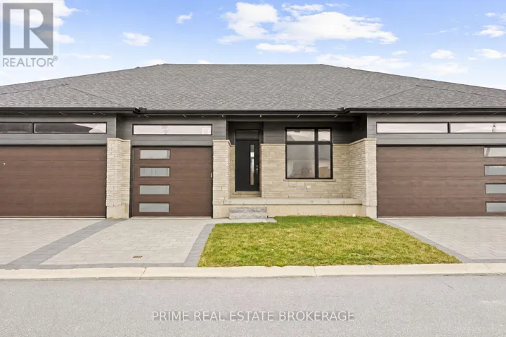 66 - 21 COASTAL CRESCENT, Lambton Shores (Grand Bend), Ontario N0M1T0
