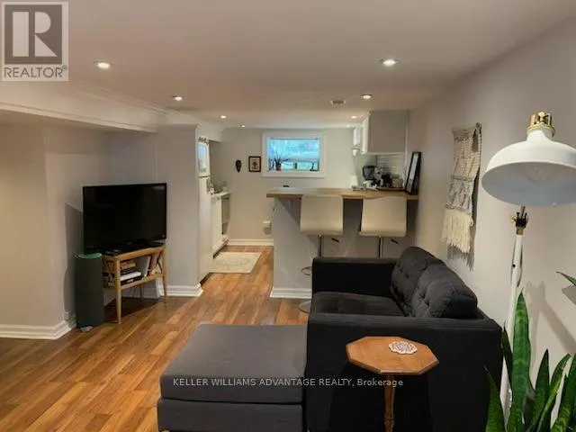 BASEMENT - 17 KEYSTONE AVENUE, Toronto (East End-Danforth), Ontario M4C1G9