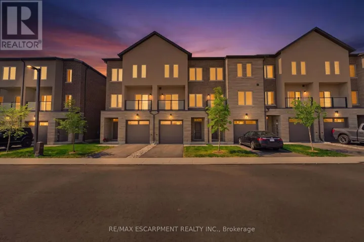 10 CLEAR VALLEY LANE, Hamilton, Ontario L0R1W0