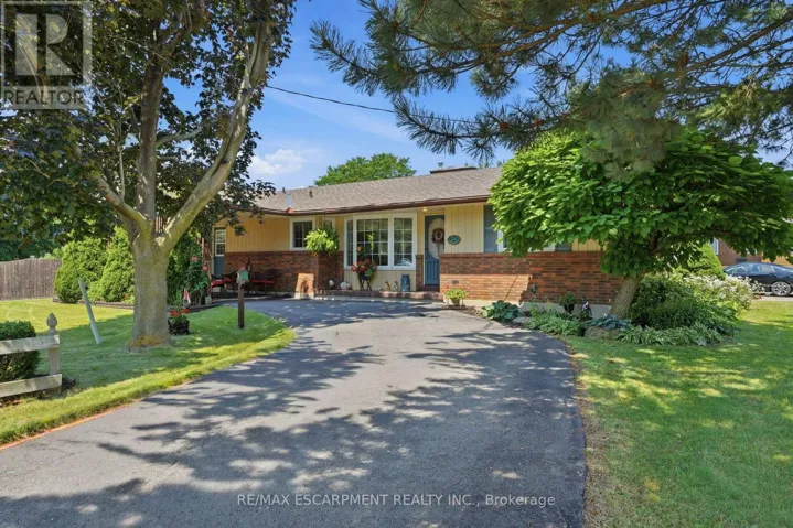 2A VALLEY ROAD, St. Catharines (Rykert/Vansickle), Ontario L2S1Y6