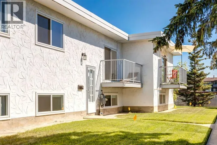 4503 73 Street NW, Calgary, Alberta T3B2M7