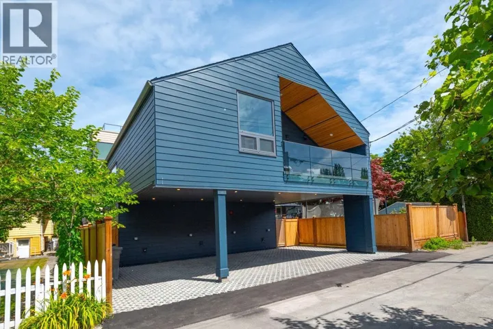 3122 W 11TH AVENUE, Vancouver, British Columbia V6K2M7