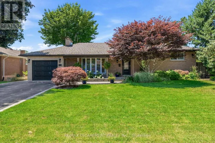 302 HARMONY ROAD, Hamilton (Ancaster), Ontario L9G2T2