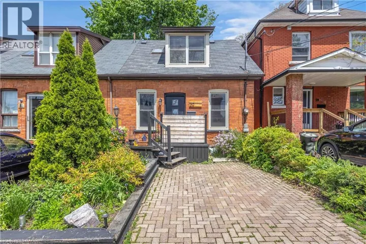 30 SUNSET Avenue, Hamilton, Ontario L8R1V6