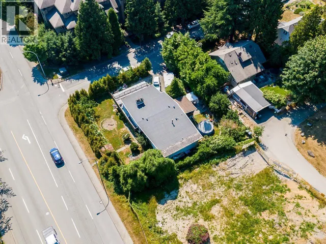 39 E E EIGHTH AVENUE, New Westminster, British Columbia V3L4J4