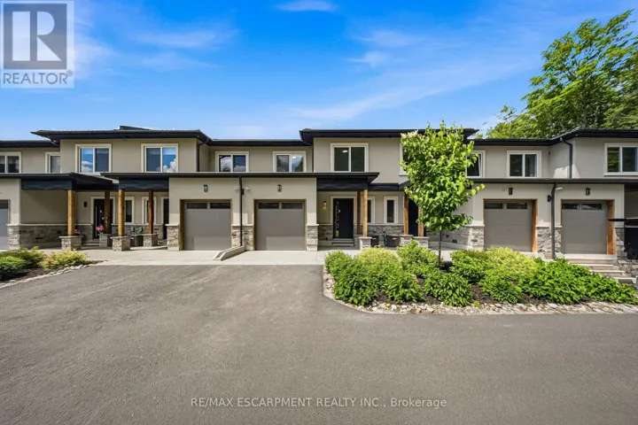 31 HORIZON LANE, Huntsville, Ontario P1H1V5