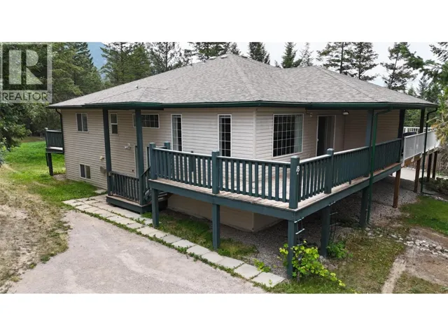 18A Wolf Crescent, Windermere, British Columbia V0A1K2