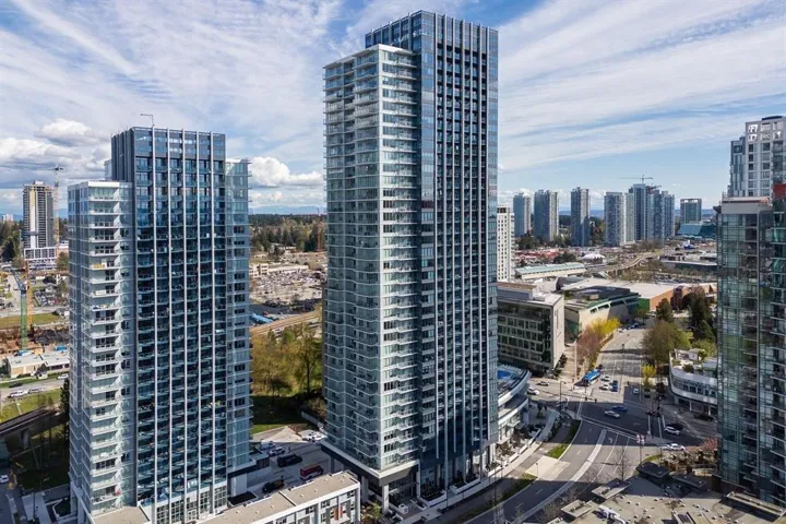 3505 10448 UNIVERSITY DRIVE, Surrey, British Columbia V3T0Z7