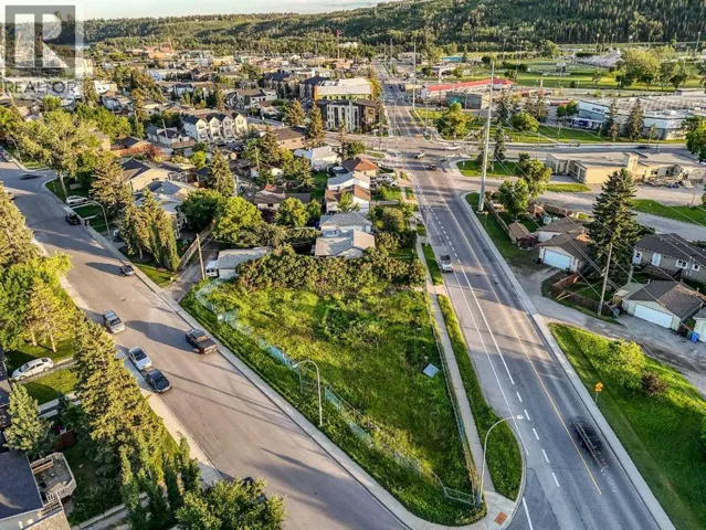 1916 & 1928 Home Road, Calgary, Alberta T1X0Y4