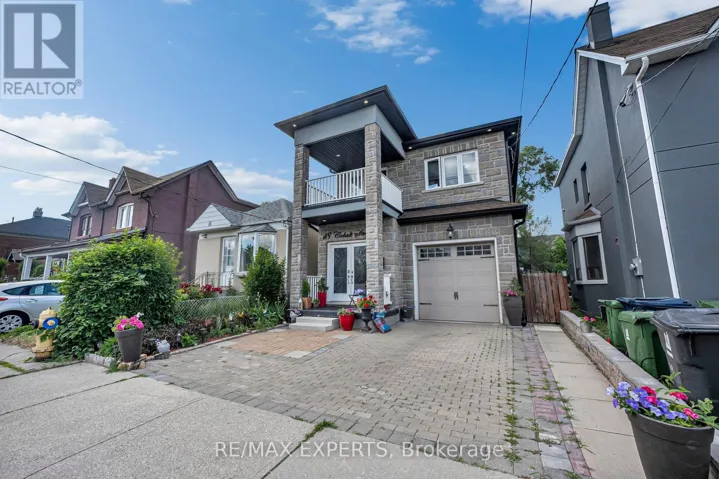 18 COBALT STREET, Toronto (Mount Dennis), Ontario M6M2K2
