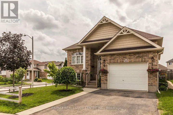 44 LEMON GRASS STREET, Kitchener, Ontario N2N3R5
