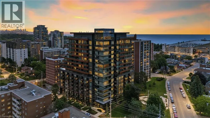 21 E PARK Street E Unit# 717, Mississauga, Ontario L5G0C2