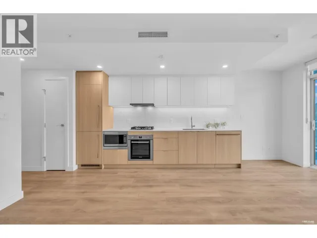910 318 ALDERSON AVENUE, Coquitlam, British Columbia V3K0J1