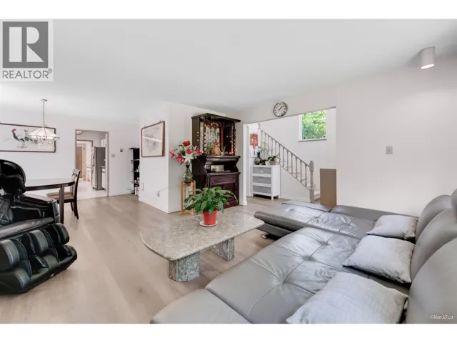Front unit 8607 SELKIRK STREET, Vancouver, British Columbia V6P4J2