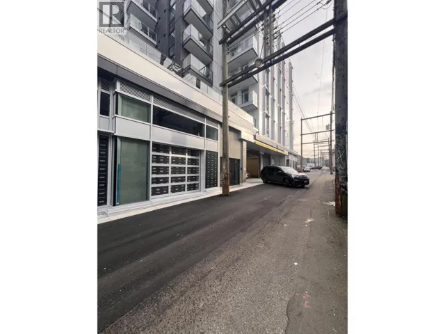 130 234 E 1ST AVENUE, Vancouver, British Columbia V5T0L6