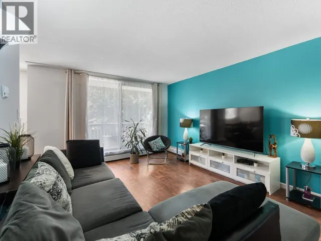 404 320 ROYAL AVENUE, New Westminster, British Columbia V3L5C6
