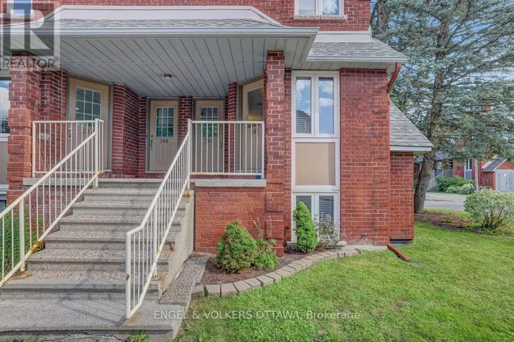 1 - 382 BRISTON PRIVATE, Ottawa, Ontario K1G5R2