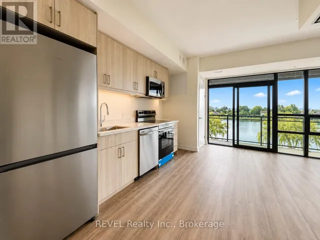 228 - 350 PRINCE CHARLES DRIVE, Welland (Broadway), Ontario L3C7B3