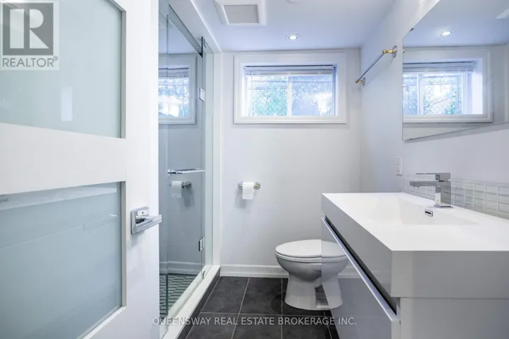 1222 KIPLING AVENUE, Toronto (Islington-City Centre West), Ontario M9B3N1