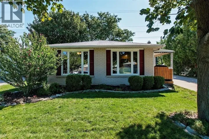 567 CARDIFF DRIVE, Sarnia, Ontario N7S4B9