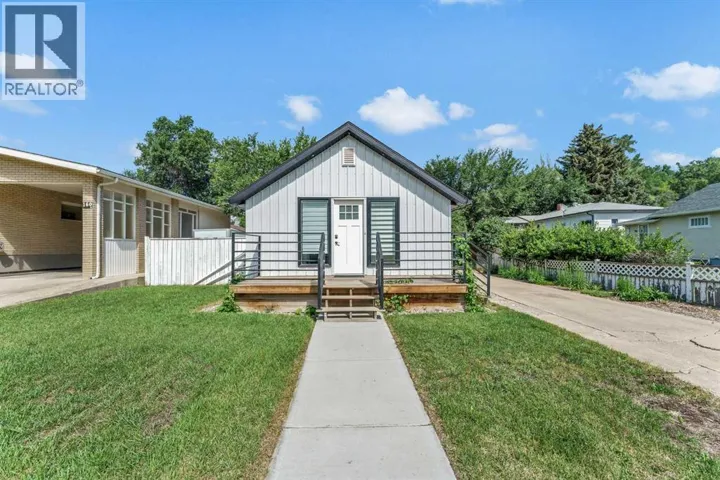 166A 3 Street NE, Medicine Hat, Alberta T1A5M1