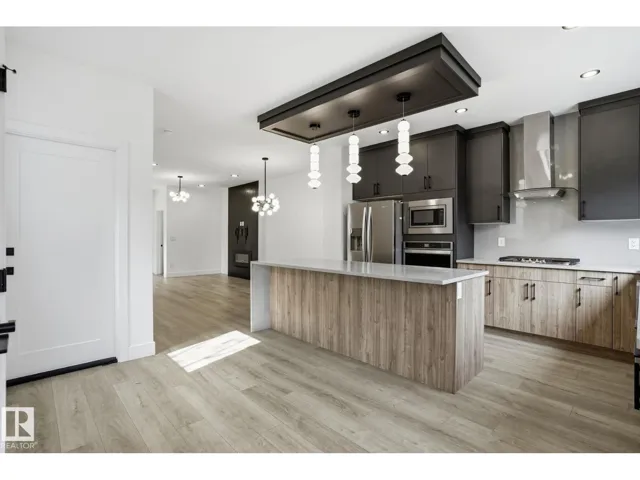 13909 107A AV NW, Edmonton, Alberta T5M2A8