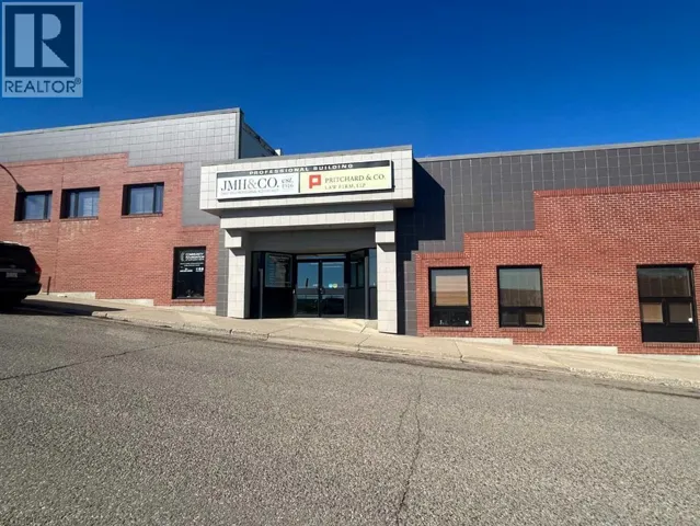 104, 430 6 Avenue SE, Medicine Hat, Alberta T1A2S8