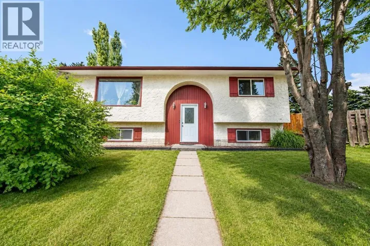 5035 58 Street Close, Rocky Mountain House, Alberta T4T1G5