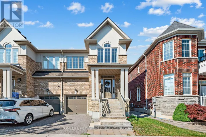 26 LIVING CRESCENT, Markham (Victoria Square), Ontario L6C0T9