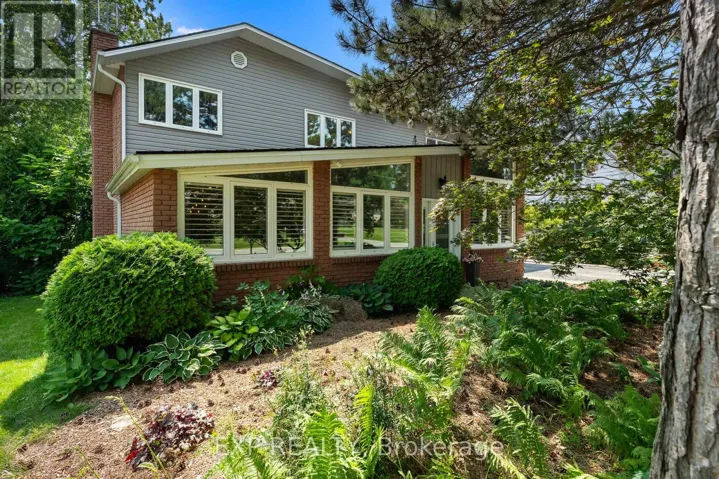 9 STELLA STREET, Pelham (Fonthill), Ontario L3E0T6