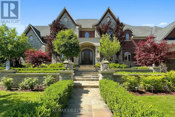 2 BEAU COURT, Aurora (Aurora Estates), Ontario L4G0H4