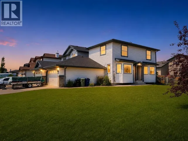 16 Canoe Close SW, Airdrie, Alberta T4B2N3