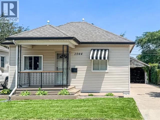 1044 Reedmere, Windsor, Ontario N8S2M1