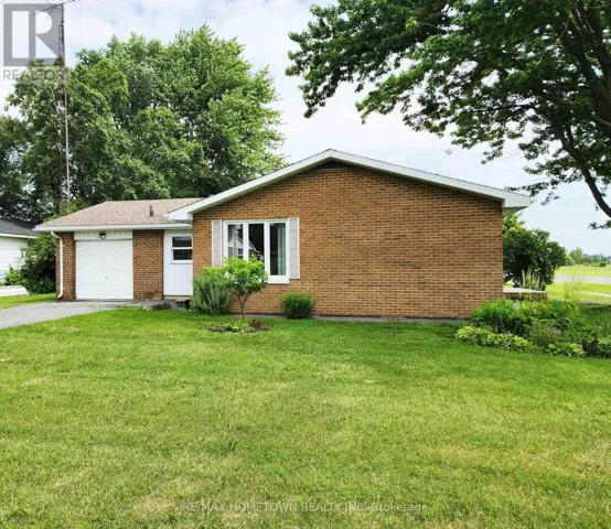 38 ELIZABETH DRIVE, South Dundas, Ontario K0E1K0