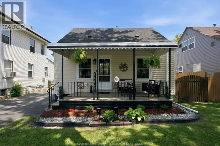 1030 CAMPBELL AVENUE, Windsor, Ontario N9B2J3