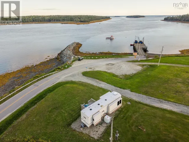 6 Chemin A Leo, Morris Island, Nova Scotia B0W3M0