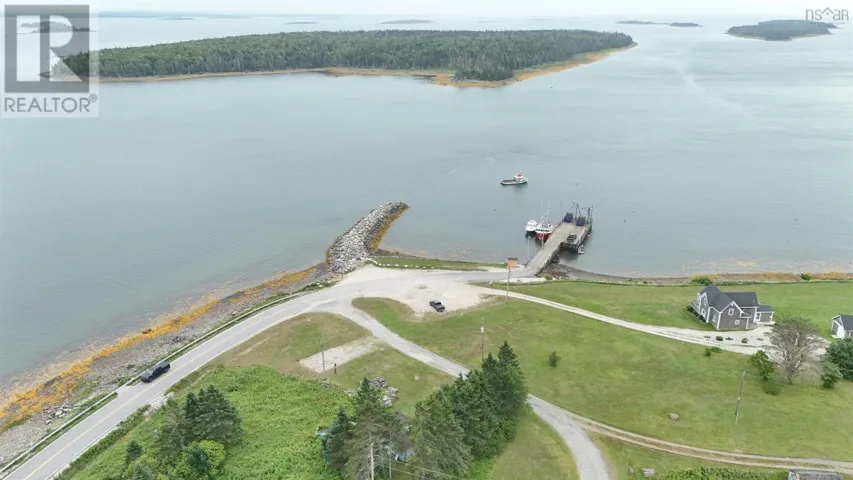 6 Chemin A Leo, Morris Island, Nova Scotia B0W3M0
