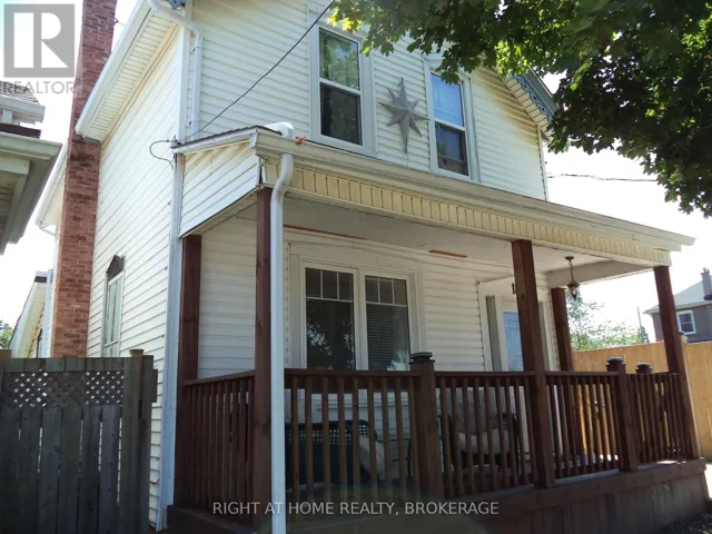 18 ALMOND STREET, St. Catharines (Secord Woods), Ontario L2T1E9