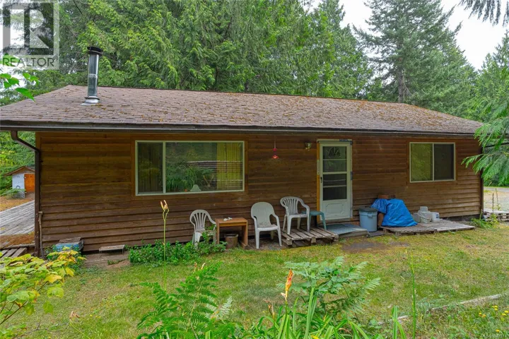 740 Spider Lake Rd, Qualicum Beach, British Columbia V9K2L7