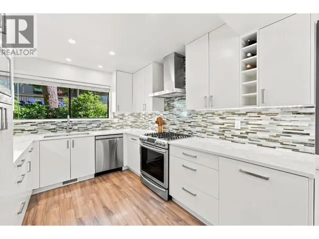1079 LILLOOET ROAD, North Vancouver, British Columbia V7J3H7