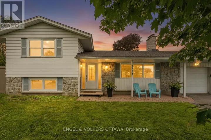 1941 CONRAD AVENUE, Ottawa, Ontario K1H6V7
