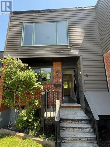 9 - 15 SCENIC DRIVE, Kitchener, Ontario N2A2P5