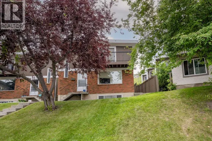 8, 111 Huntington Park Green NW, Calgary, Alberta T2K5H4