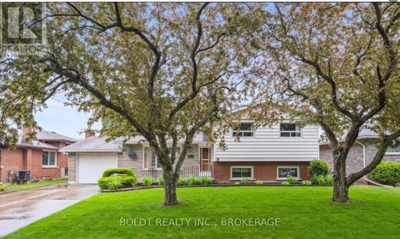 8 PAMELA DRIVE, Thorold (Confederation Heights), Ontario L2V2X8
