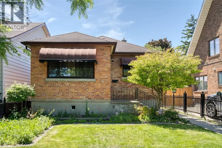 1507 LANGLOIS, Windsor, Ontario N8X4M3